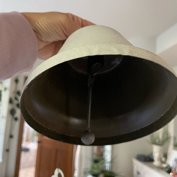 SET OF 4 METAL OFF WHITE GLITTER CHRISTMAS BELLS - Picture 5 of 9